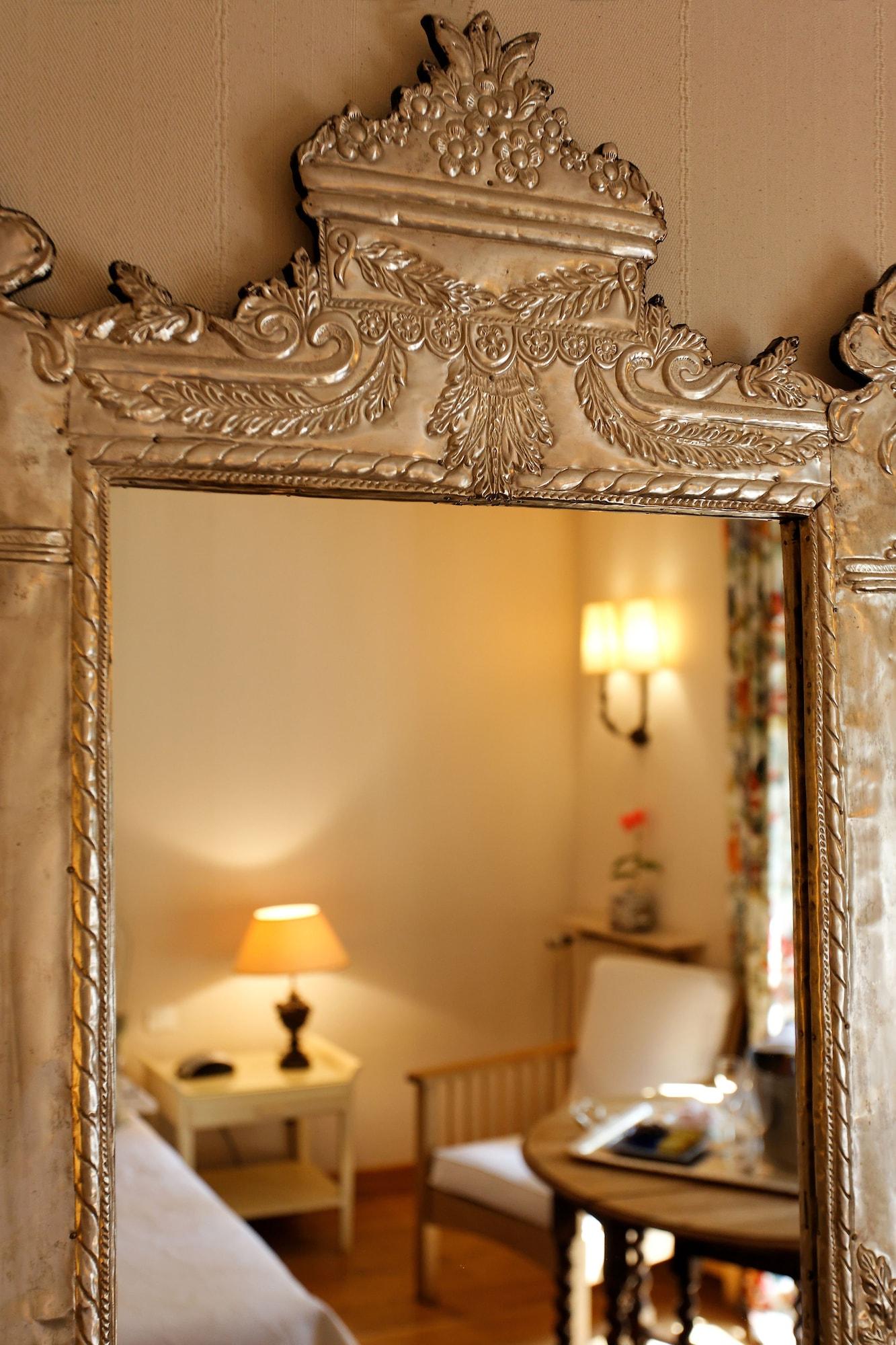 Cazaudehore, Hotel De Charme Au Vert Saint-Germain-en-Laye Habitación foto